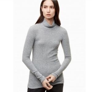 𝅺aritzia Wilfred free Buswell long sleeve mock turtleneck ribbed grey xx